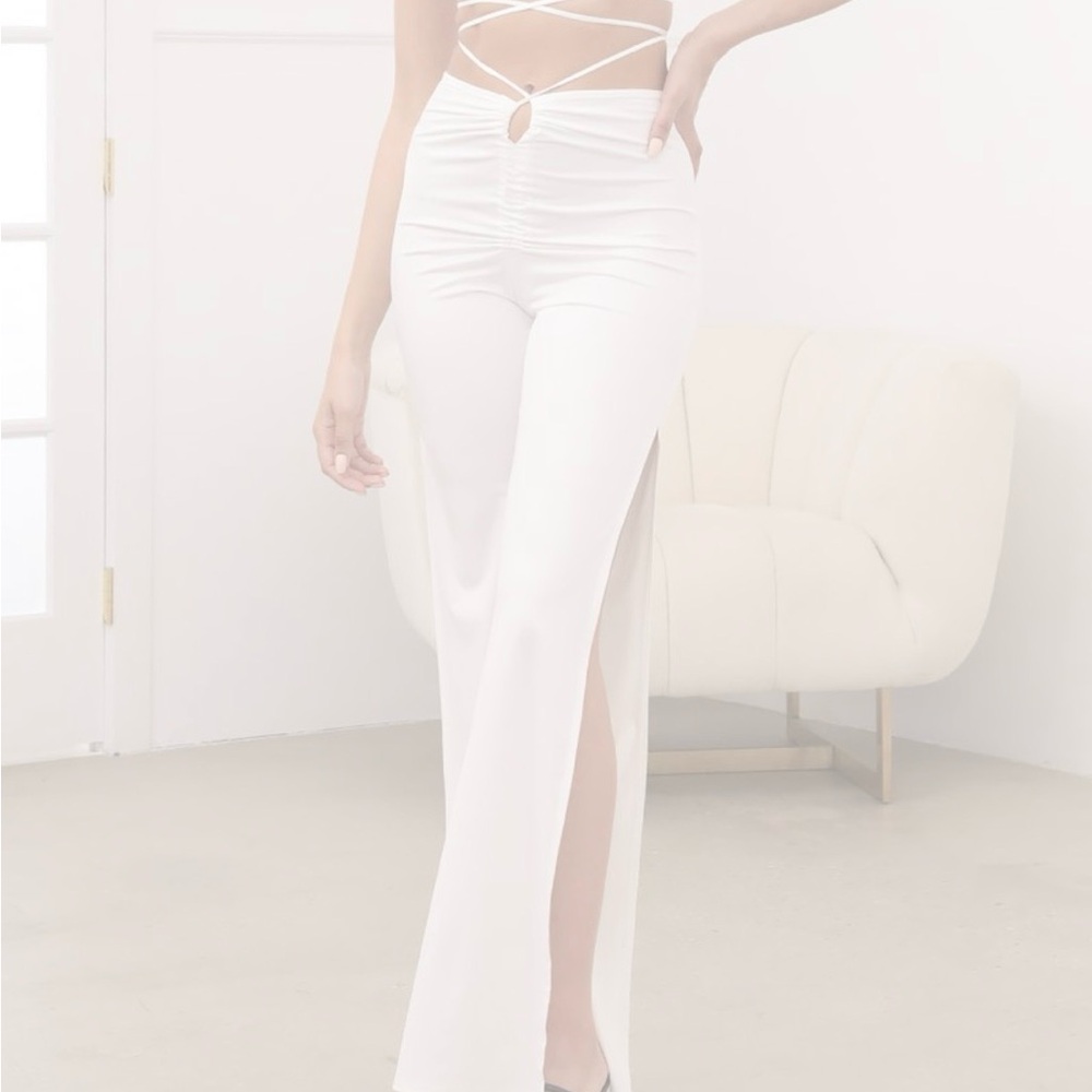❤️ 2/$25 Lucy in the Sky High-Waist White Split-Leg Pants Wrap Tie Strings S
